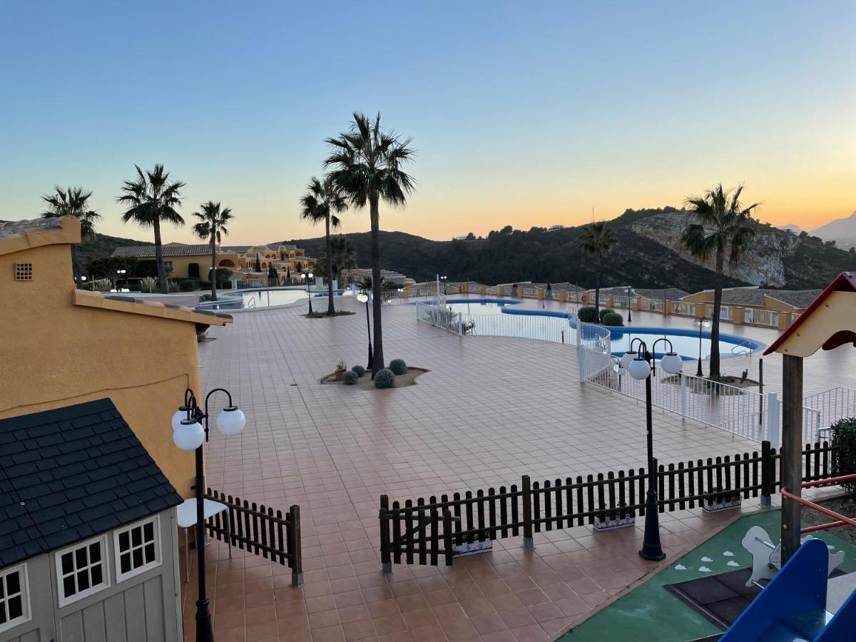 Tranquility, Sun, Breathtaking Views & 7 Minutes Drive To Sea Apartment Benitachell Exterior photo